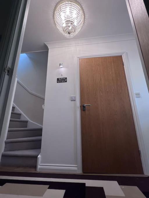 Excel Single Room - 5Mins To Excel & 10Mins To Canary Wharf London Bagian luar foto